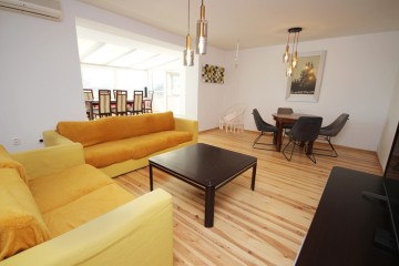 Sprzedam mieszkanie w centrum Konina 120m2 + 20 m2 taras!