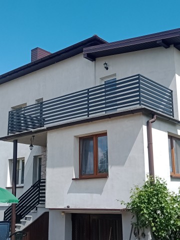 Balustrady ze stali czarnej i nierdzewnej