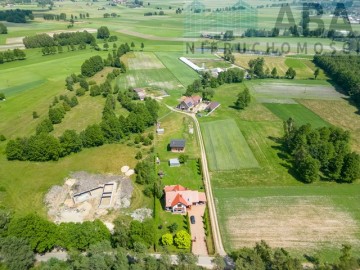 Ekskluzywny dom przy lesie z dużą działką