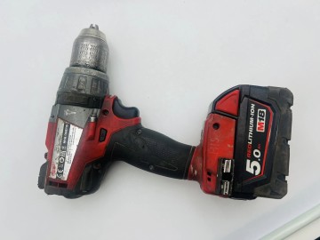 Wkrętarka Milwaukee M18 18 V + 2x aku + ładowarka