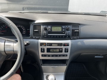 Toyota Corolla 1.4 BENZYNA Zarejestrowana Klimatronik HAK