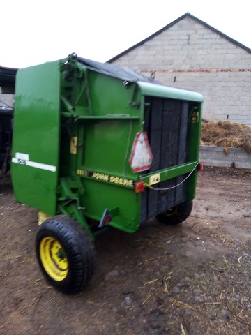 sprzedam prase john deere 545