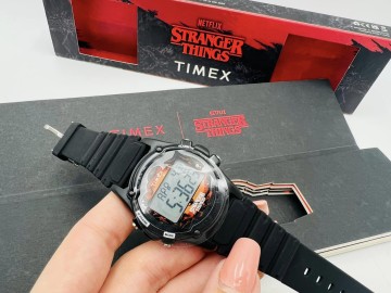 ZEGAREK TIMEX Atlantis x Stranger Things