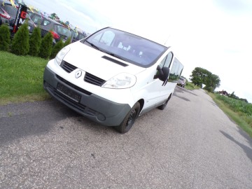 RENAULT TRAFIC LONG DLA INWALIDÓW 9-OSOBOWY