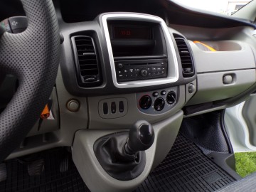 RENAULT TRAFIC LONG DLA INWALIDÓW 9-OSOBOWY