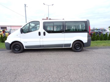 RENAULT TRAFIC LONG DLA INWALIDÓW 9-OSOBOWY