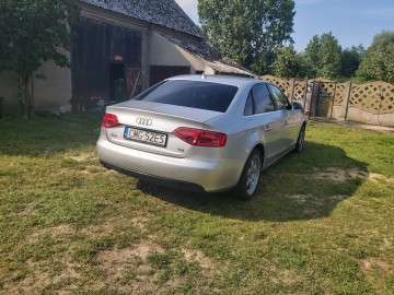 Audi a4b8  2011 r