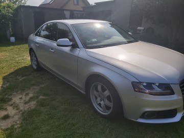 Audi a4b8  2011 r