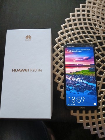 Sprzedam smartfon HUAWEI P20