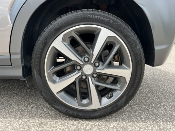 Hyundai Kona 1.6 BENZYNA Klimatronik Tempomat Ledy Nawigacja