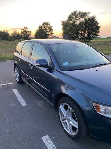 Volvo V50