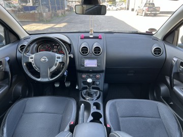 Nissan Qashqai 2.0 BENZYNA Klimatronik Tempomat Nawigacja