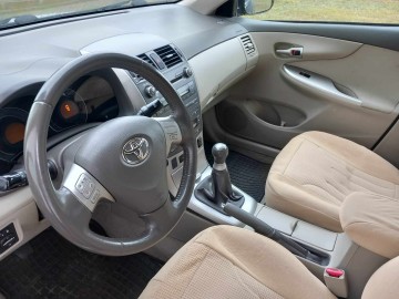 Sprzedam toyote corolle 1.6 ,185tys km, 2007 rok