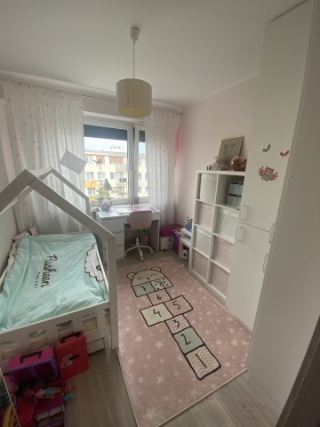 Mieszkanie 48 m² na 4. piętrze – Nowoczesny komfort, Sosnowa