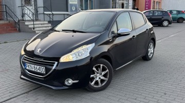 Peugeot 208 1.4 diesel Klima Navi Ledy Zarejestrowany