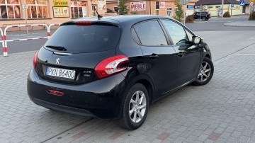 Peugeot 208 1.4 diesel Klima Navi Ledy Zarejestrowany