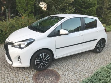 Toyota YARIS SPRINT+ 99KM poj. 1329 kamera cofania klima AUT