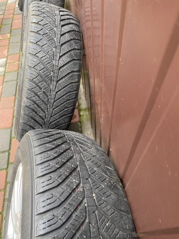 Alufelgi wraz z oponami zimowymi volvo 18 235/65R18