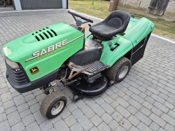 Traktorek Sabre John Deere