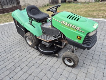 Traktorek Sabre John Deere