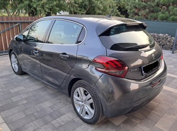 Peugeot 208 1.6 blue HDI rok 2016