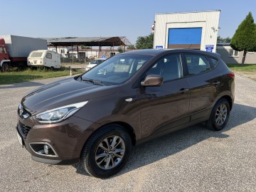 Hyundai ix35 1.6 BENZYNA Klimatyzacja Ledy Nawigacja Kamera