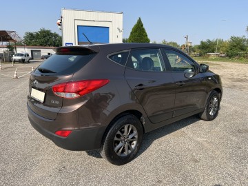 Hyundai ix35 1.6 BENZYNA Klimatyzacja Ledy Nawigacja Kamera