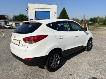 Hyundai ix35 1.6 BENZYNA Klima Nawigacja Ledy Kamera Cofania