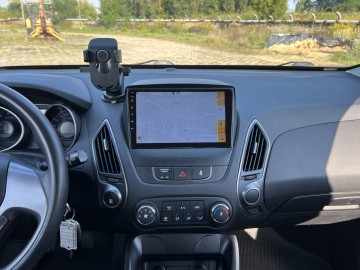 Hyundai ix35 1.6 BENZYNA Klima Nawigacja Ledy Kamera Cofania