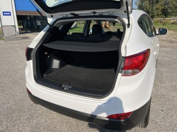 Hyundai ix35 1.6 BENZYNA Klima Nawigacja Ledy Kamera Cofania