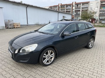 Volvo V60 2.0 DIESEL Zarejestrowane MOMENTUM Klimatronik