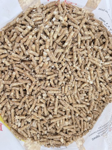 Pellet sosnowy 6 mm posiadający certyfikat ENplus A1