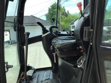 Minikoparką JCB 8OI8TS - doskonały stan