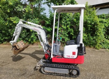 Minikoparka Takeuchi TB80-I8