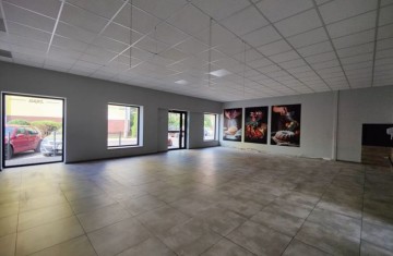 Do wynajęcia lokal handlowo-usługowy o pow. 110m2-parter-Vos