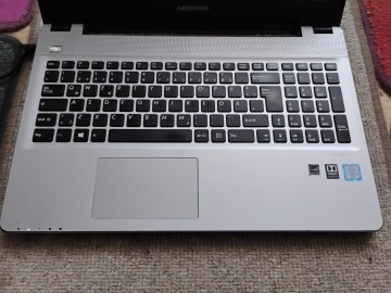 Laptop Medion Akoya E6422, procesor i3