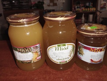 Sprzedaż naturalnych miodów z własnej pasieki