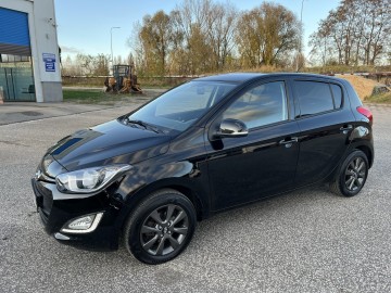 Hyundai i20 1.25 BENZYNA Klimatyzacja Ledy Tempomat 2xKOŁA