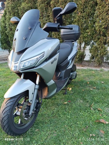 Skuter Aprilia SRX 50 2023 rok