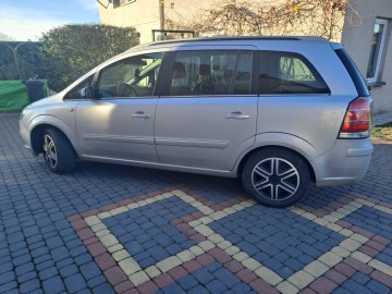 Opel zafira 1.8 2006 rocznik