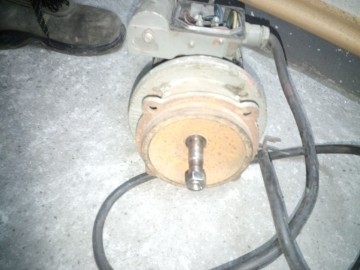 Silnik 1,1Kw/1280 Obr/min 220/380V z Cewką Rozruchową