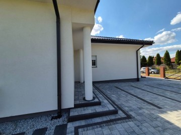 Gotowy do zamieszkania dom parterowy o pow. 160m2- Konin