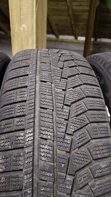 Opony zimowe Hankook 225/60/17