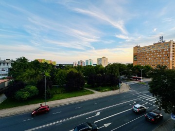 Przestronne, 3 pok. mieszkanie, 2 balkony, 2 piwnice-Centrum