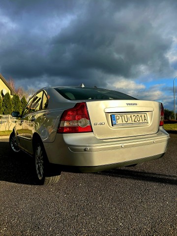 VOLVO S40