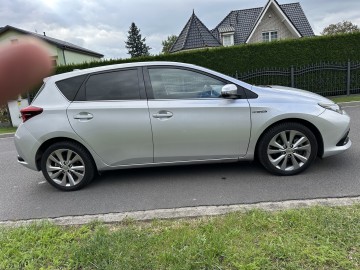 Toyota Auris FULL*1.8 HYBRID*||60722 km||*Opłacona*SERWIS