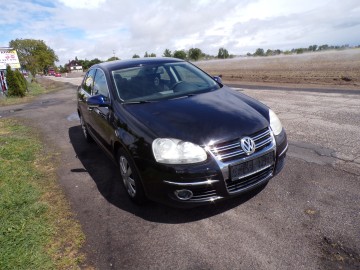 VOLKSWAGEN JETTA 1.6 BENZ  AUTO Z NIEMIEC