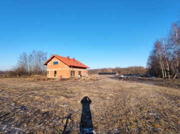 Sprzedam dom o pow. 155m2 -duża działka -15 km od Konina