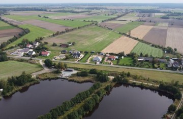 Dom w pięknej lokalizacji, z widokiem na akwen wodny i las