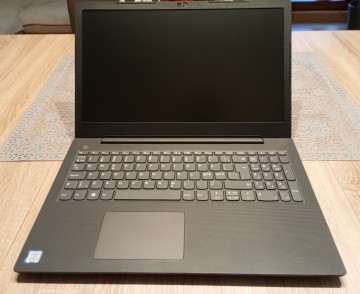 LENOVO V130 15,6" I5-7200U 12GB ram 512ssd win10